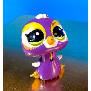 LITTLEST PET SHOP WALKABLE PENGUIN FIGURE APPROX 2.5”